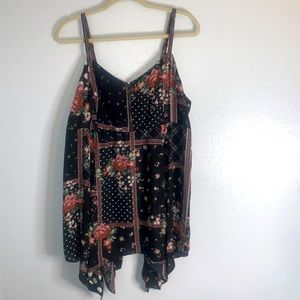 Torrid Black Floral Hankerchief Hem Top Cottage Style Sz 1  1X